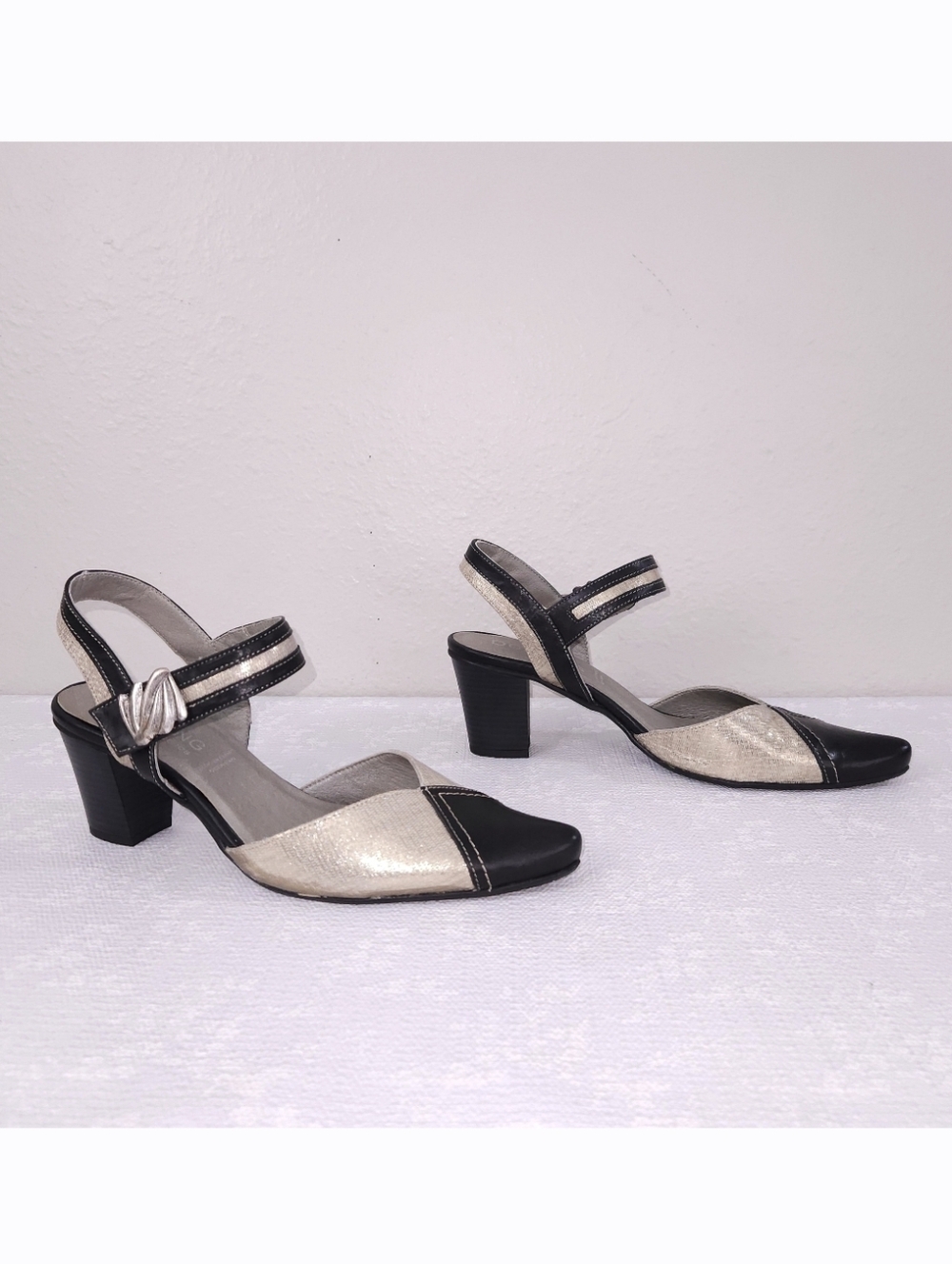 DORKING By Fluchos Mary Jane Pumps